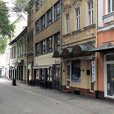 Kuckó Panzió Győr Exterior foto