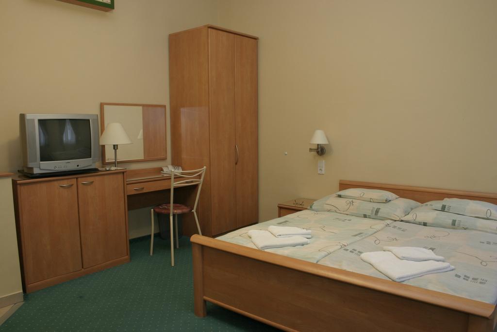 Kuckó Panzió Győr Exterior foto
